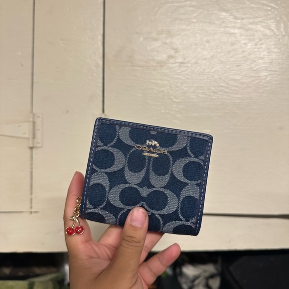 Coach Navy and Light Gray Signature Wallet - Picture 1 of 3